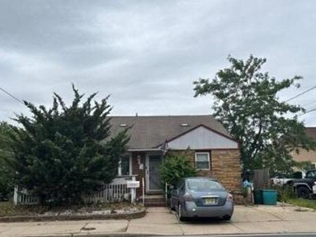 House for sale in Keyport