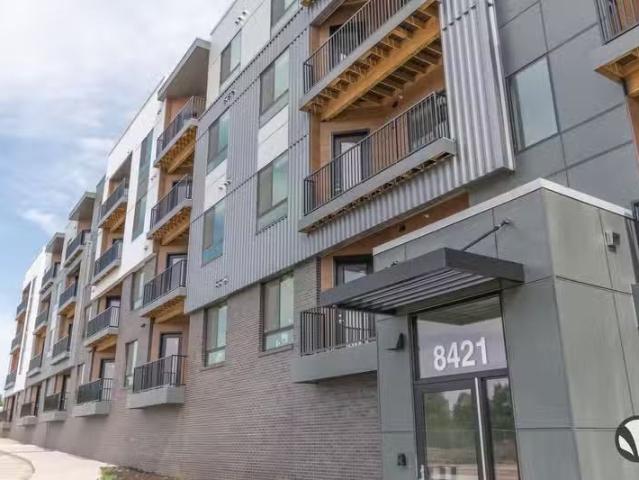 Condo for sale in Lincoln