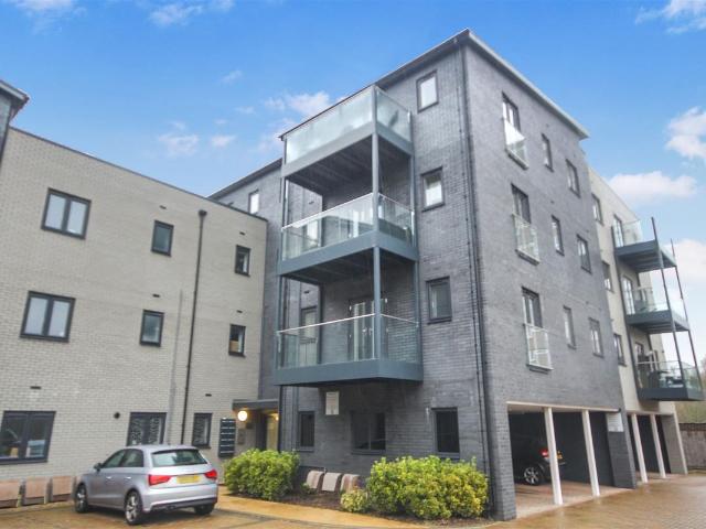 Apartment for rent in Navestock Side, Essex