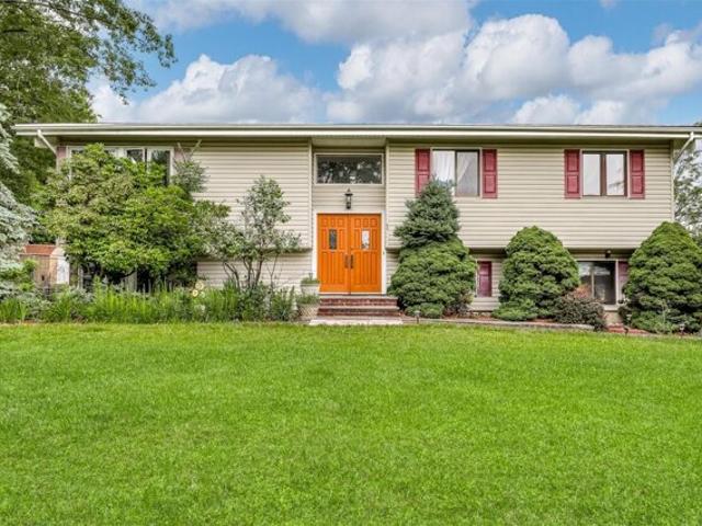 House for sale in Nyack