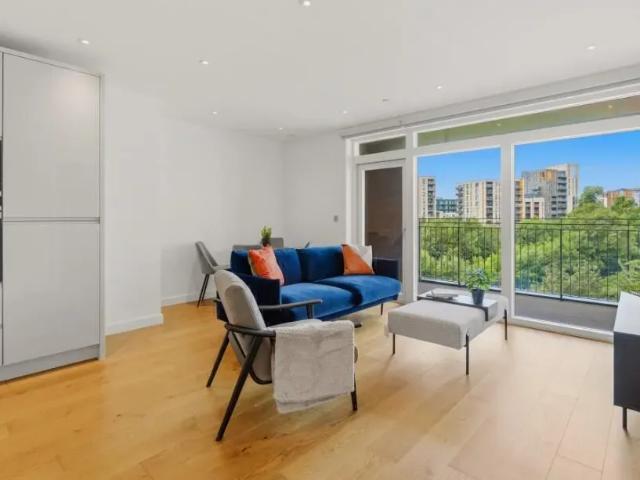 House for rent in Colindale, Greater London