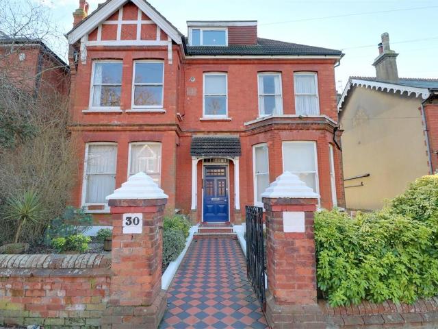 Apartment for rent in Round Hill, Brighton