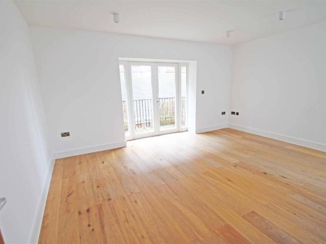 Apartment for rent in Round Hill, Brighton