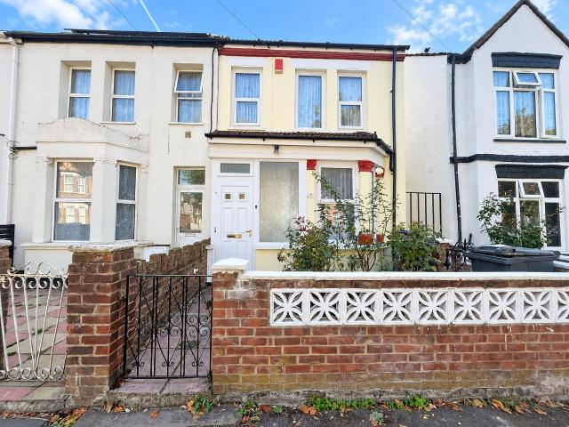 House for rent in Southall Green, Greater London