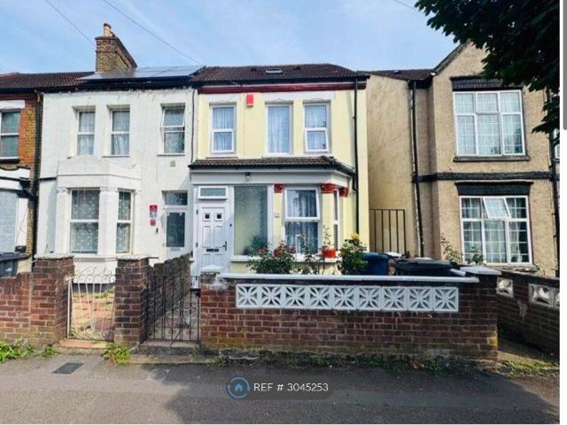 House for rent in Southall Green, Greater London