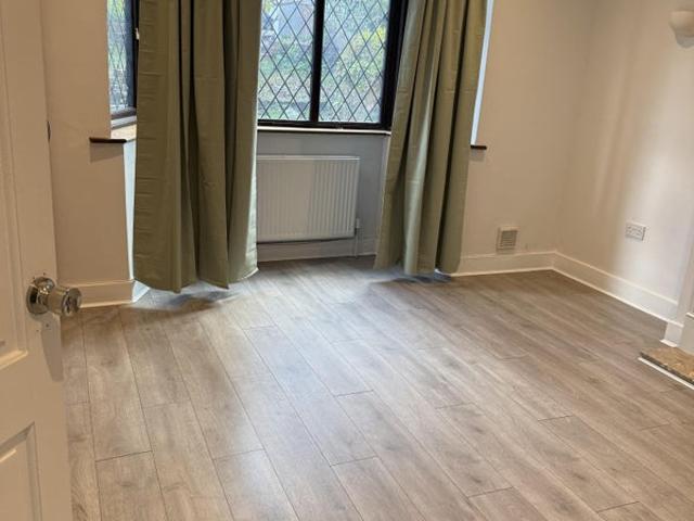 Room for rent in London Borough of Croydon, Greater London
