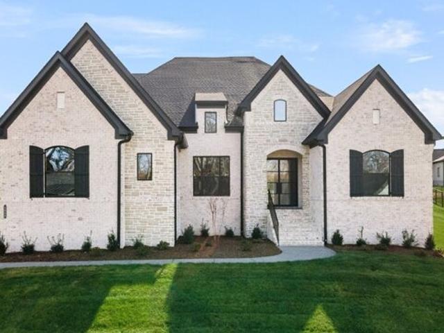 House for sale in Fairview