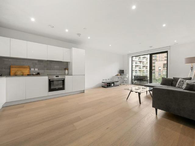 Apartment for rent in Silvertown, Greater London