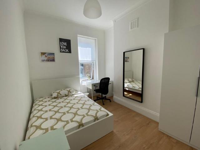 House for rent in Royal Borough of Greenwich, Greater London
