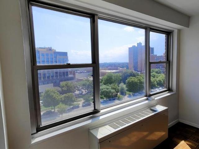 Apartment for sale in Queens, Arverne