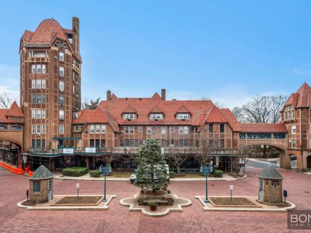 Apartment for sale in Flushing Apartment for sale in Flushing