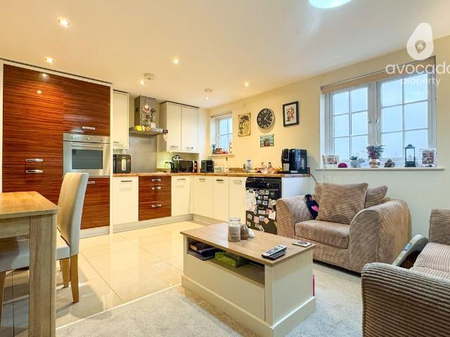 Apartment for rent in Jennett's Park, Bracknell
