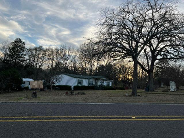House for sale in Wills Point, Texas
