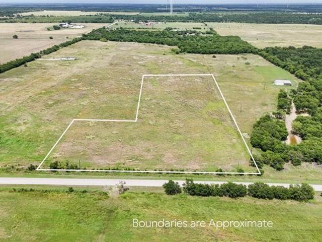 Land for sale in Mount Calm, Texas