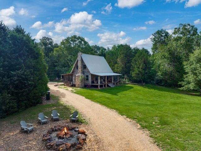 House for sale in Montalba, Texas