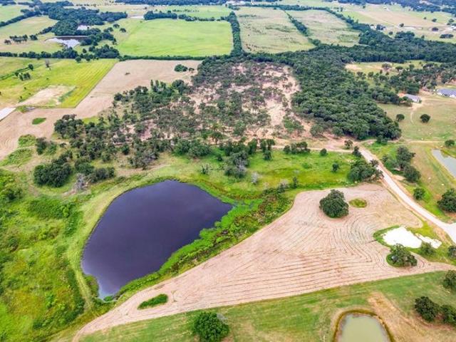 Land for sale in Collinsville, Texas