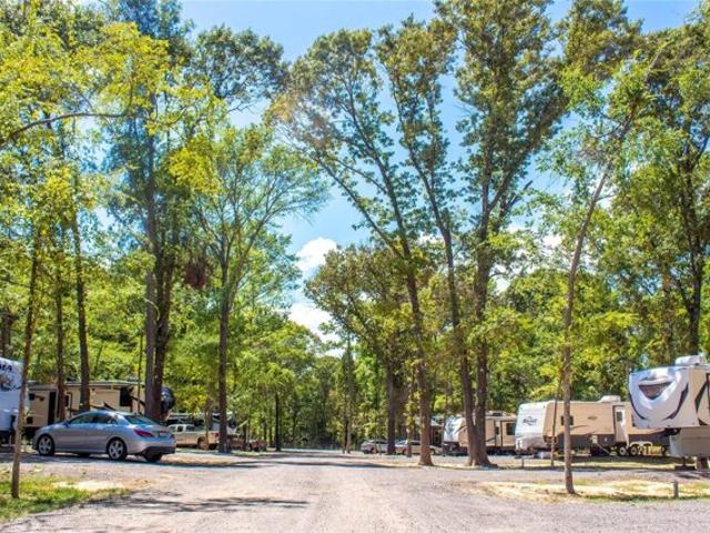 House for sale in Henderson, Texas