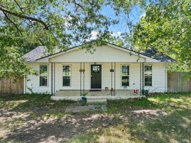 House for sale in Ben Wheeler, Texas