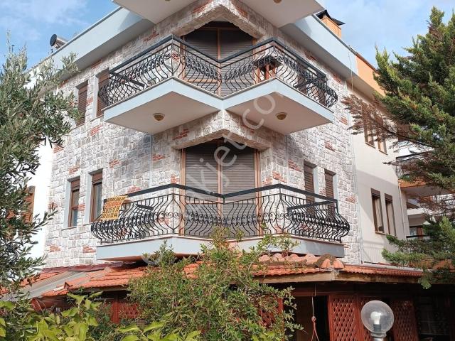 Foça, İzmir içerisinde kiralık Villa