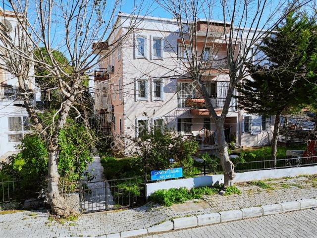 Atatürk Mahallesi, Foça içerisinde satılık mülk