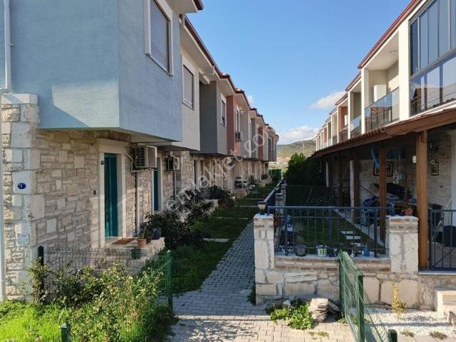 Bağarası, Foça içerisinde kiralık Villa