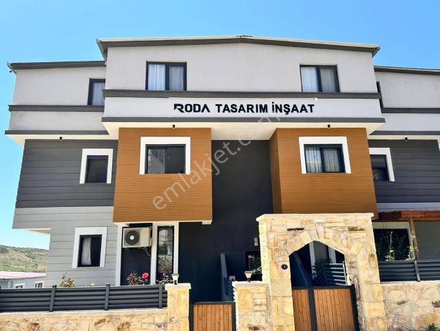 Foça, İzmir içerisinde kiralık mülk