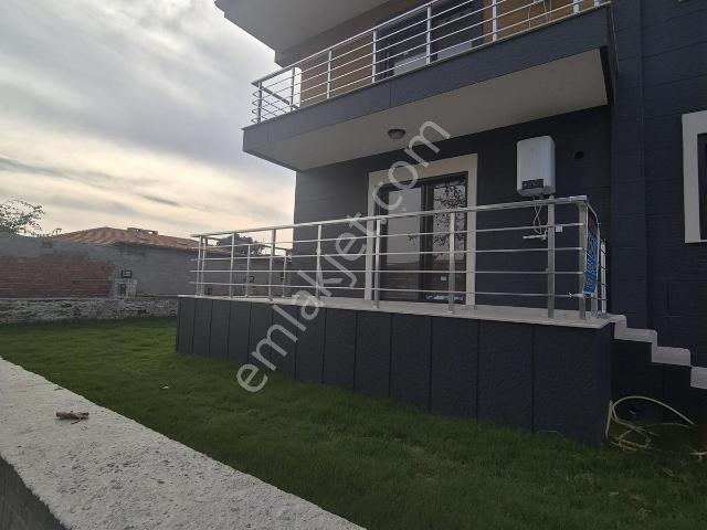 Foça, İzmir içerisinde kiralık mülk