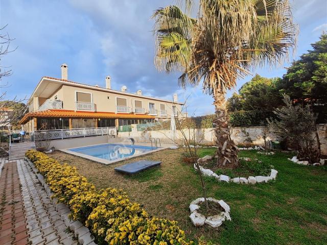 Foça, İzmir içerisinde satılık Villa