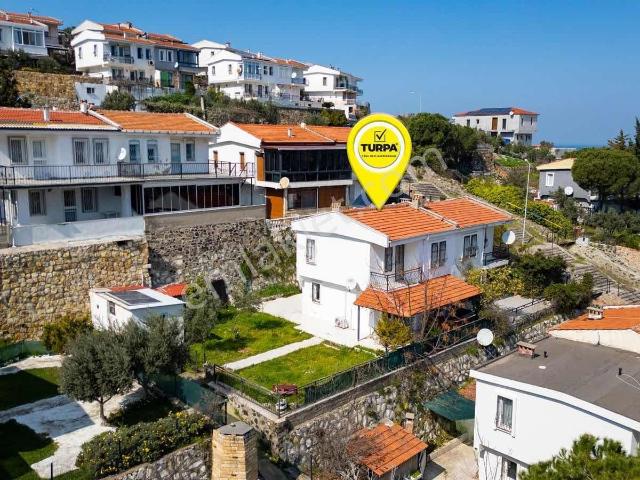 Foça, İzmir içerisinde satılık Villa