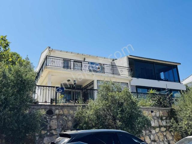 Foça, İzmir içerisinde kiralık Villa