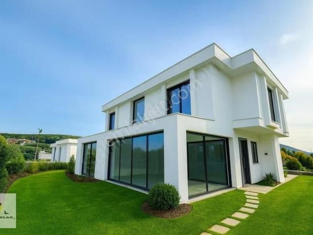 Foça, İzmir içerisinde satılık Villa