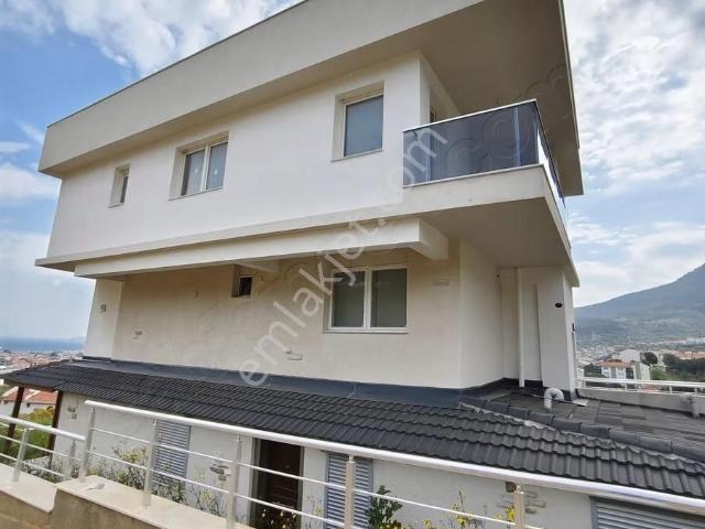 Foça, İzmir içerisinde satılık mülk