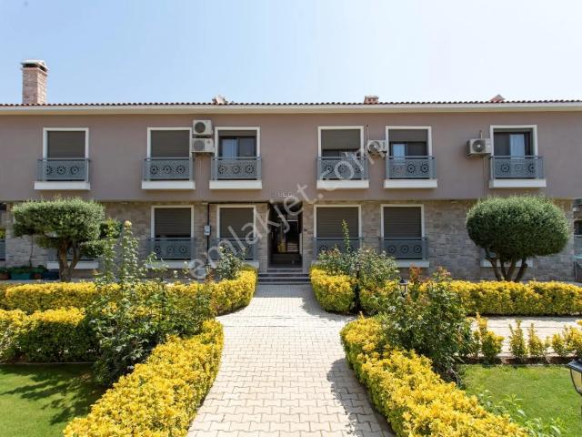 Hacıveli Mahallesi, Foça içerisinde satılık mülk
