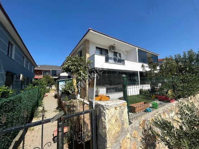 Foça, İzmir içerisinde satılık Villa