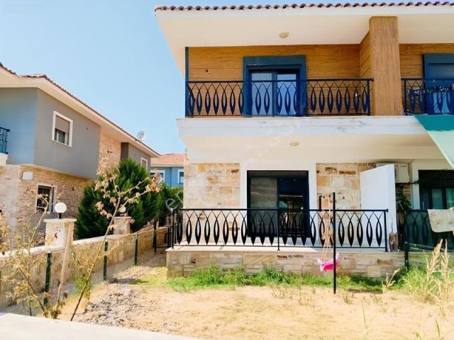 Foça, İzmir içerisinde kiralık Villa