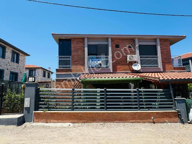 Foça, İzmir içerisinde satılık Villa