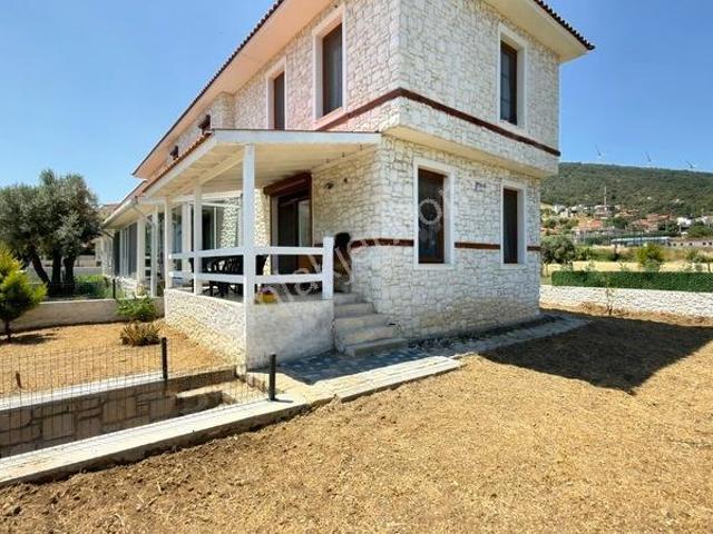 Foça, İzmir içerisinde satılık Villa