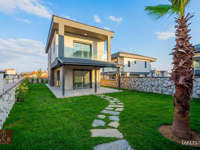 Yenibağarası Mahallesi, Foça içerisinde satılık Villa