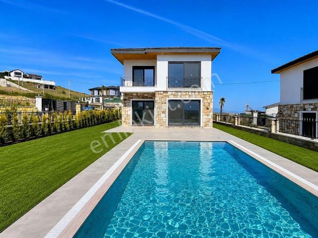Foça, İzmir içerisinde satılık Villa