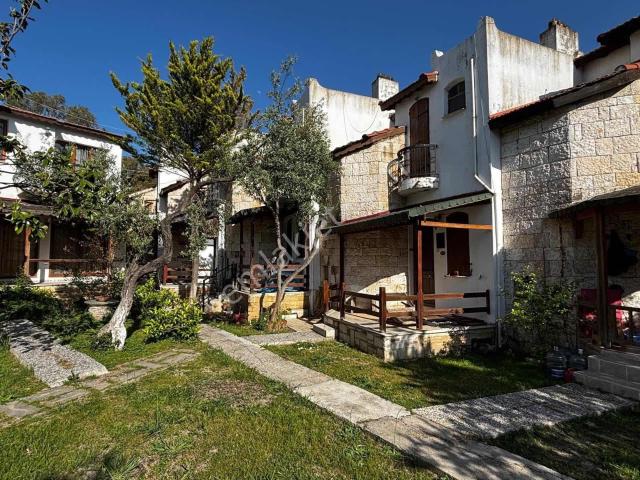 Foça, İzmir içerisinde kiralık Villa