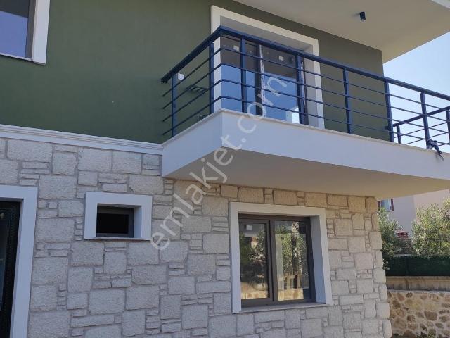 Yenibağarası Mahallesi, Foça içerisinde kiralık mülk