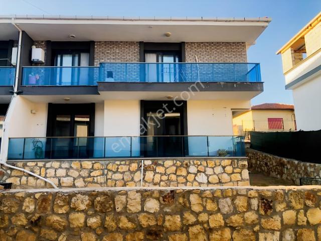Yenibağarası Mahallesi, Foça içerisinde kiralık mülk