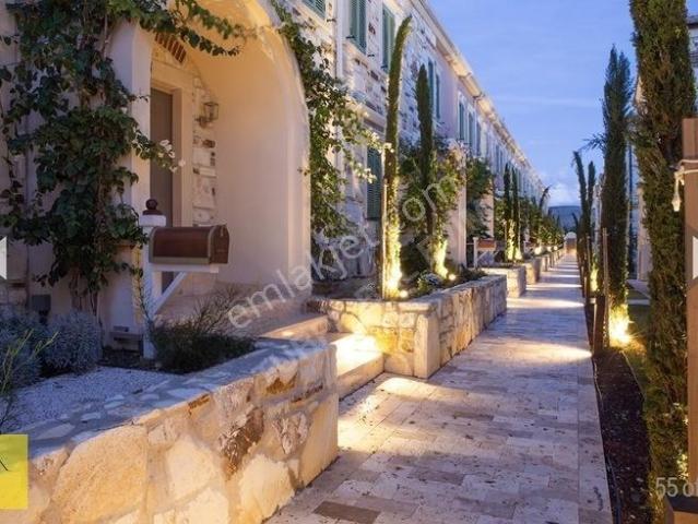 Foça, İzmir içerisinde kiralık Villa