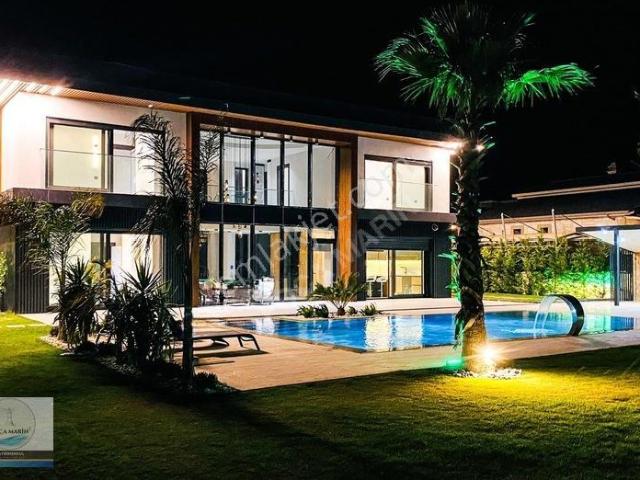 Yenibağarası Mahallesi, Foça içerisinde satılık Villa