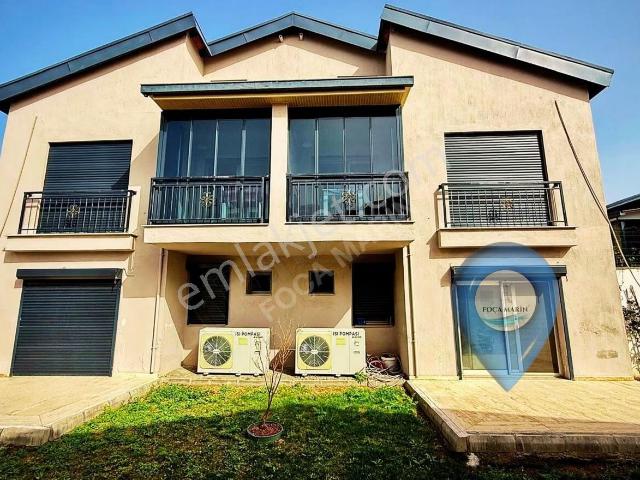 Foça, İzmir içerisinde kiralık Villa