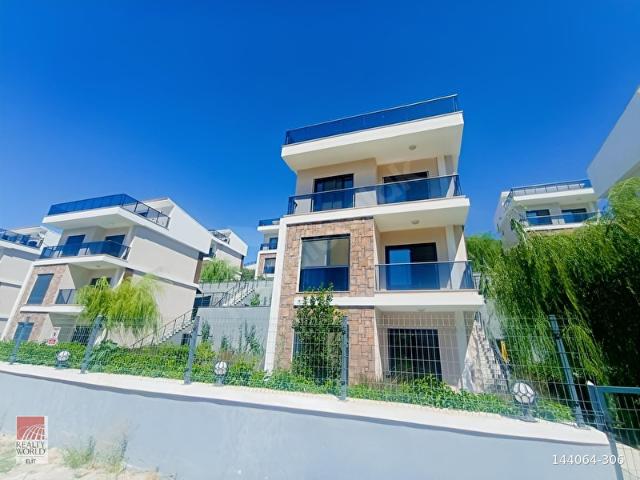 Foça, İzmir içerisinde satılık Villa