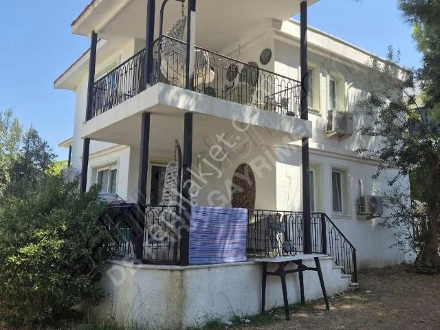 İsmetpaşa Mahallesi, Foça içerisinde satılık Villa