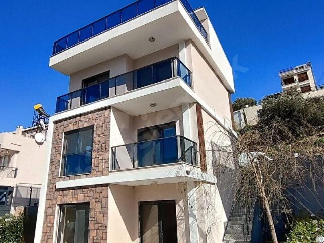 Foça, İzmir içerisinde satılık Villa