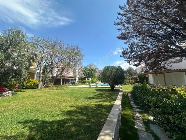 Foça, İzmir içerisinde satılık Villa