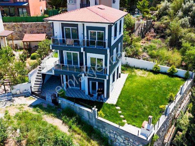 Foça, İzmir içerisinde satılık Villa